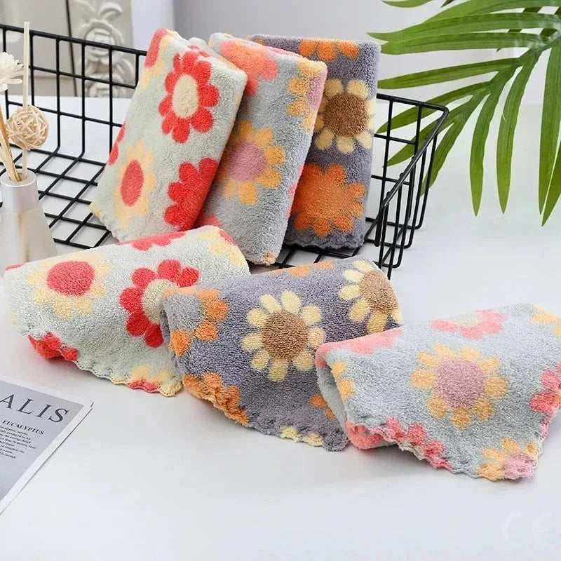 4PCS Kitchen Cleaning Cloths – Soft Absorbent Coral Fleece Dish Towels - P's One-Stop Shop 