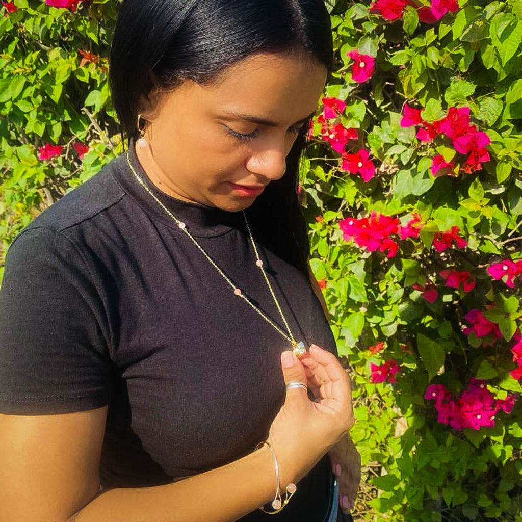 Conch Shell necklace - P's One-Stop Shop 