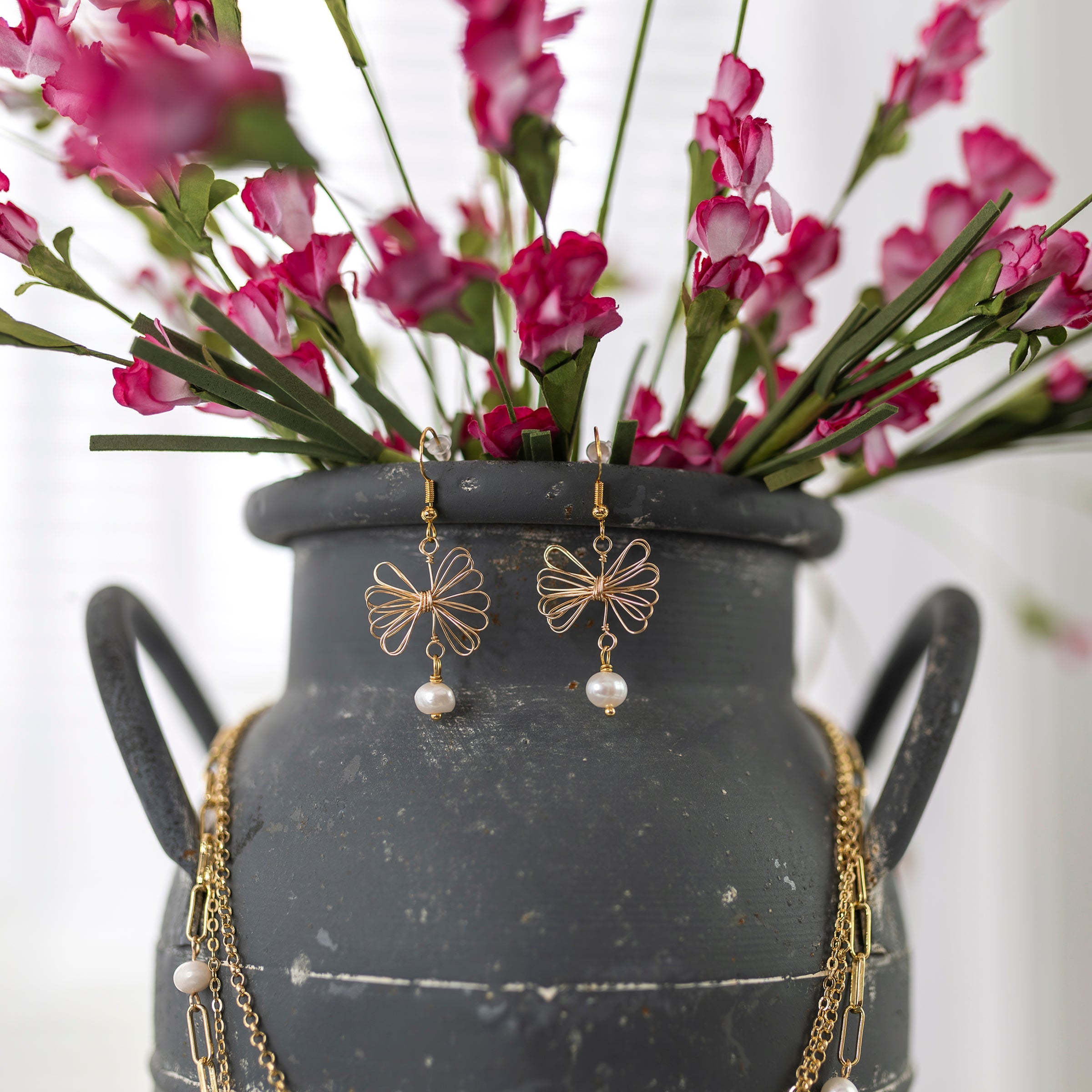 Coquette earrings - P's One-Stop Shop 