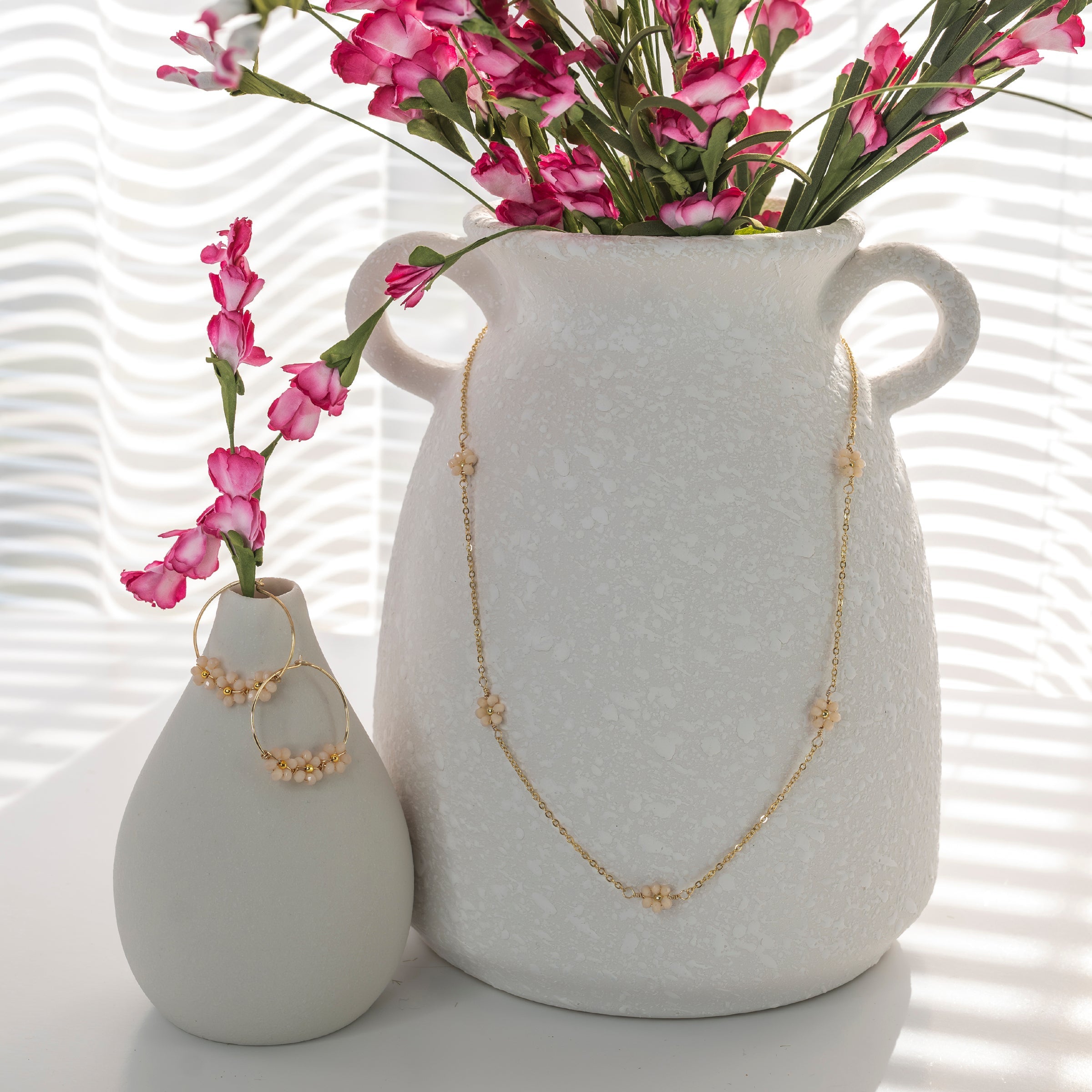 Daisy gold necklace - P's One-Stop Shop 