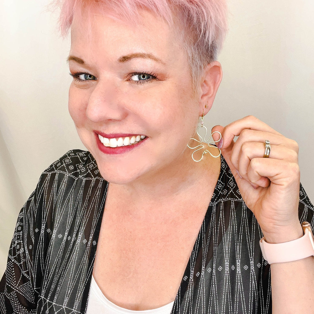 Hibiscus gold earrings - P's One-Stop Shop 