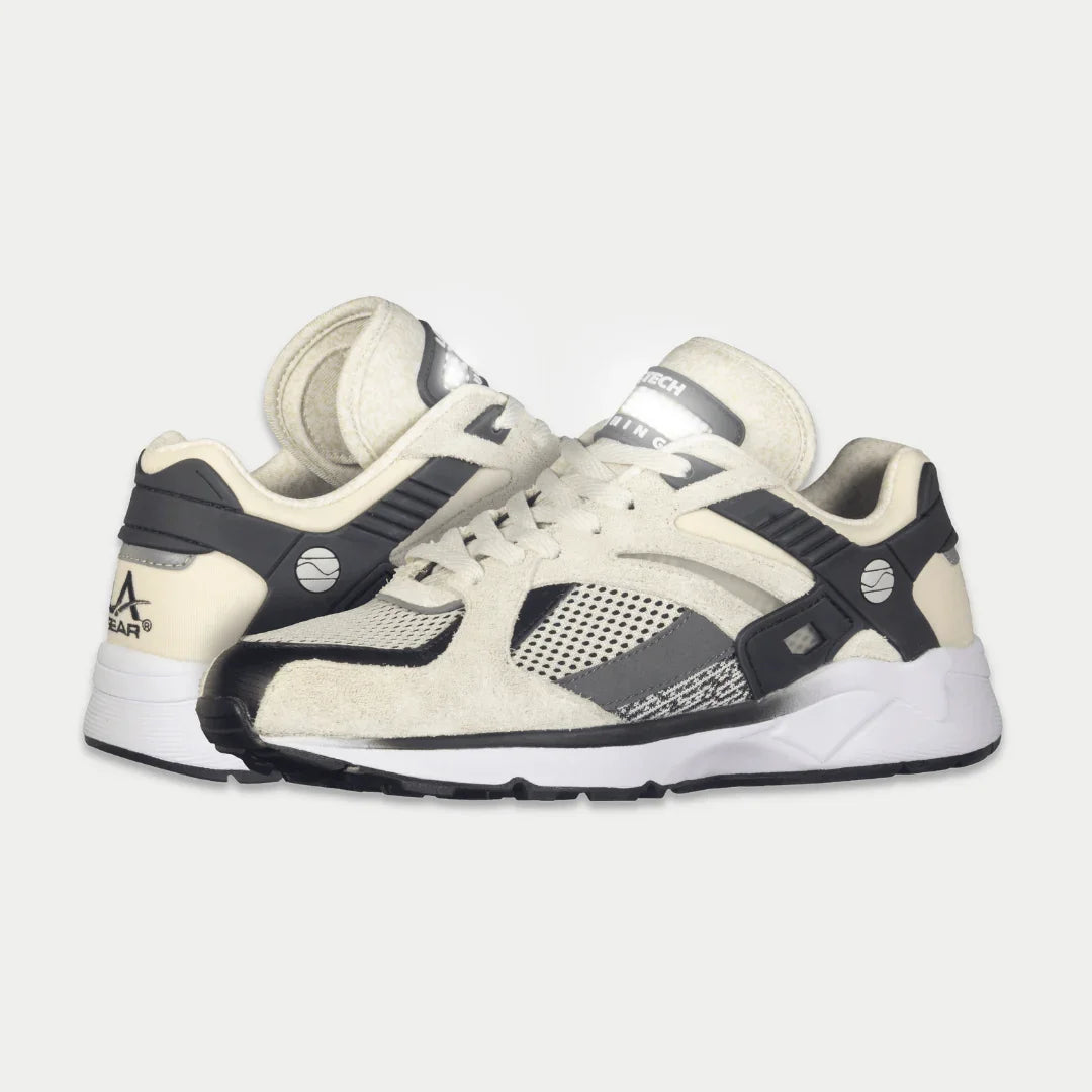 LA Gear Women's Catapult Light-up Lowtop | White x Black - P's One-Stop Shop 