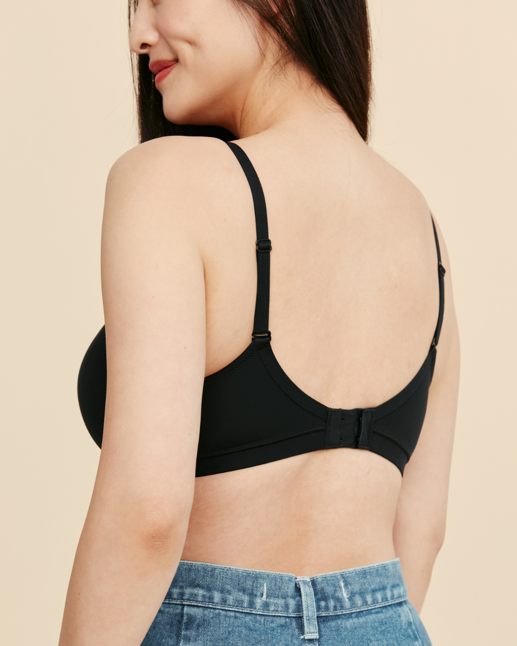 Moonrise Pocketed T‑Shirt Bra - Black - P's One-Stop Shop 