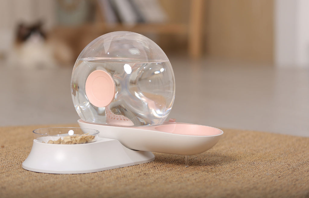 Pet Life ® 'Auto-Myst' Snail Shaped 2-in-1 Automated Gravity Pet Filtered Water Dispenser and Food Bowl - P's One-Stop Shop 