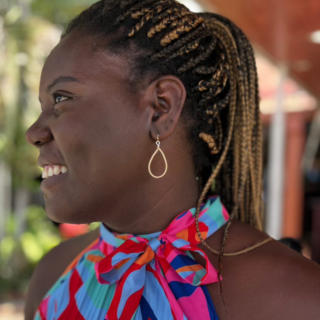 Twist earrings - P's One-Stop Shop 